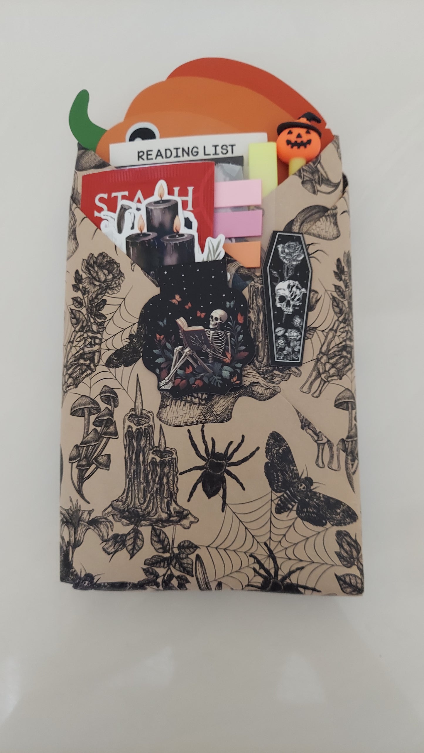 🎃 Blind Date with a Book: Halloween Edition 👻